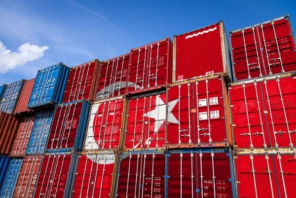 İhracatta yeni rekor! Bakan Bolat rakamlarla açıkladı